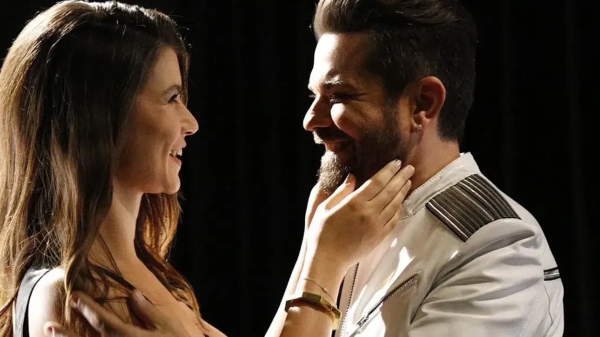 Yangında dümdüz olan evlerini 1,5 yıldır satmaya çalışıyorlar