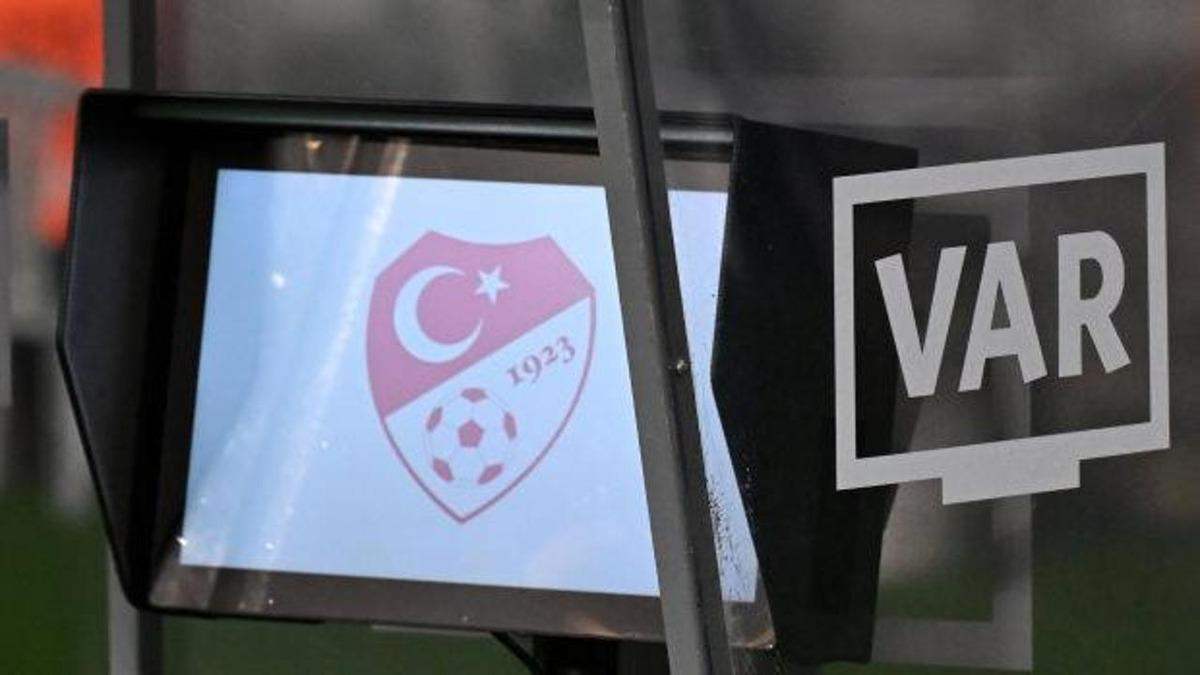 Fenerbahçe - Çaykur Rizespor maçının VAR’ı Davut Dakul Çelik oldu