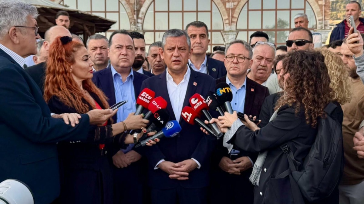 SON DAKİKA... Özgür Özel'den 'yeni parti' iddialarına net yanıt...