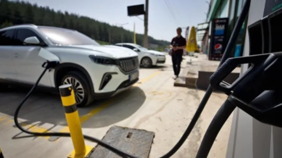 Türkiye yollarındaki elektrikli otomobil sayısı 470 bini geçti